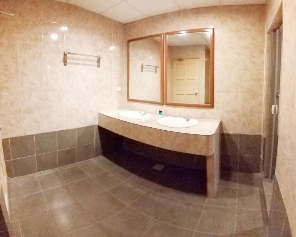 harbour inn melaka