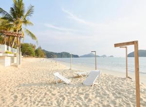 corrie chalet pantai cenang langkawi