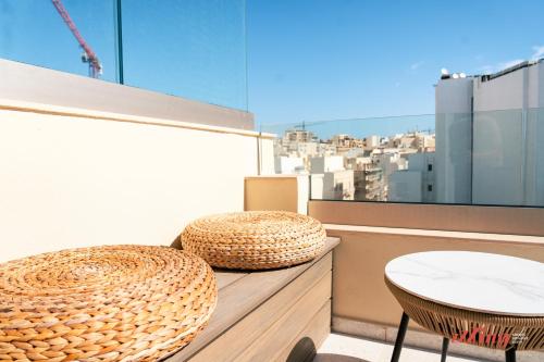 stuart rooms gzira promenade