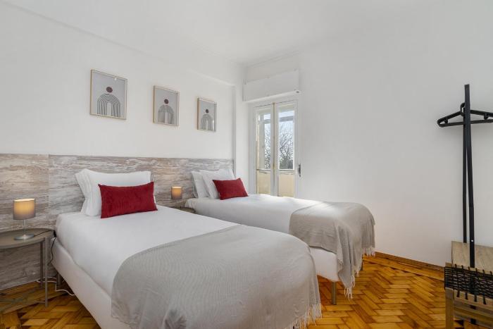 peaceful alges family home