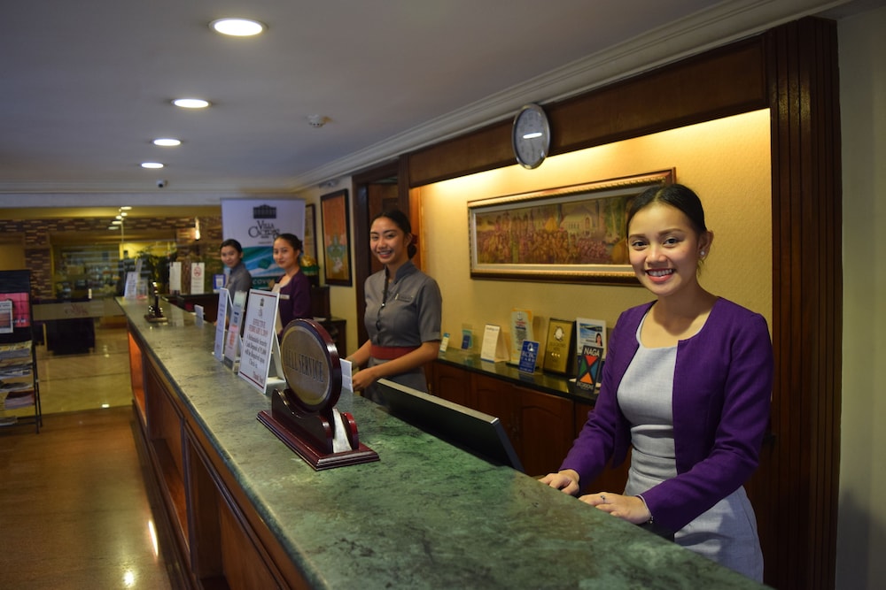 villa caceres hotel