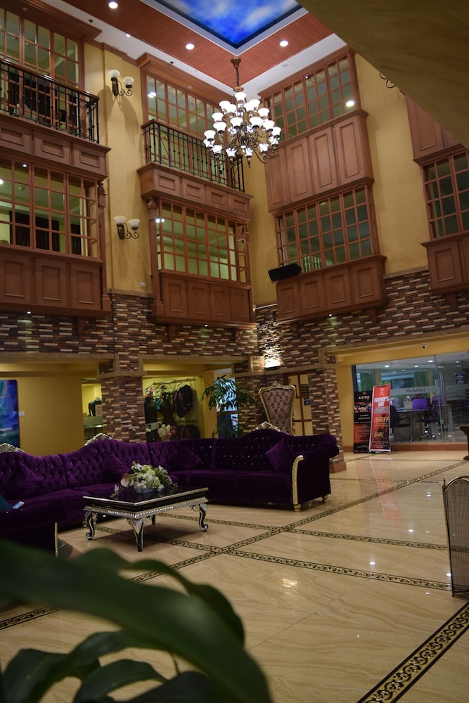 villa caceres hotel
