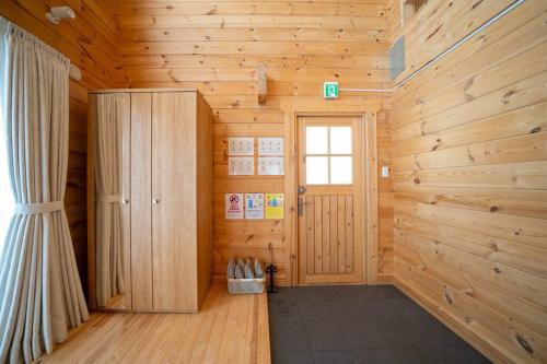 the crestview lodge