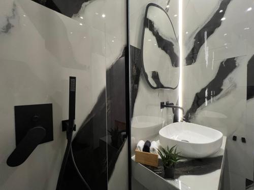 acropolis signature apartment