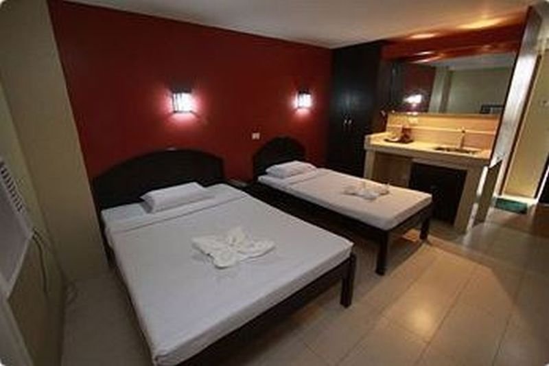 sampaguita suites plaza garcia