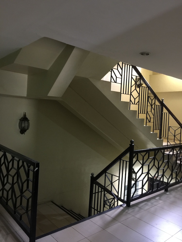 sampaguita suites plaza garcia