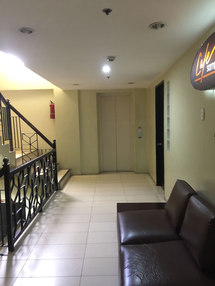 sampaguita suites plaza garcia