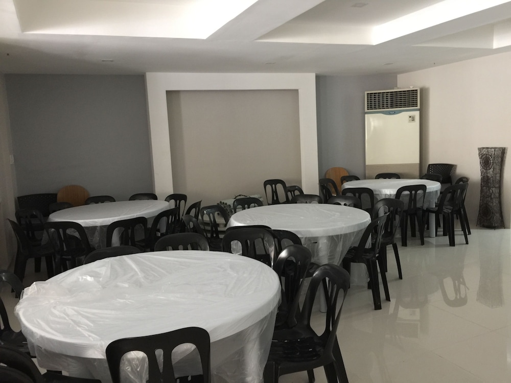 sampaguita suites plaza garcia