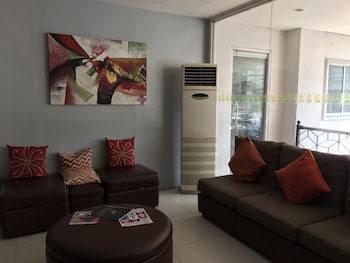 sampaguita suites plaza garcia