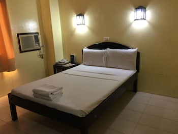 sampaguita suites plaza garcia