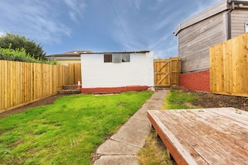 Superior Three Bedroom House With Sea View,,3 star