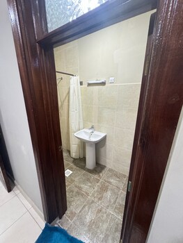 naivasha gate away palace
