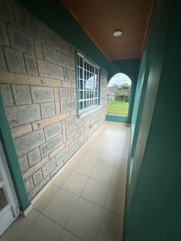 naivasha gate away palace