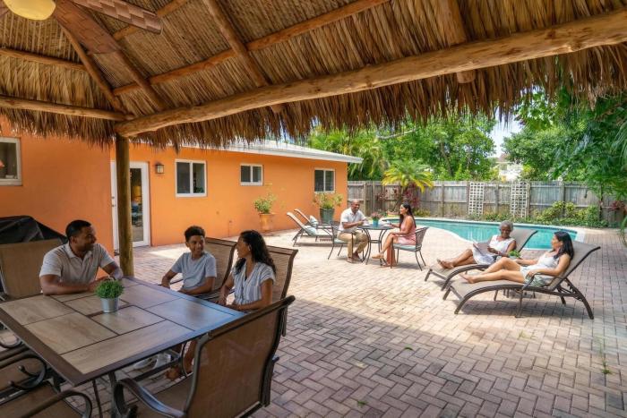 hidden gem vacation villa w private pool tikihut