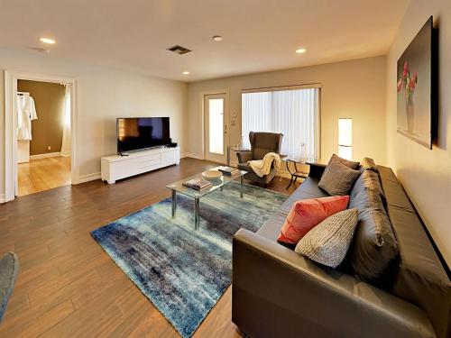 hidden gem vacation villa w private pool tikihut