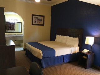 Americas Best Value Inn Medical Center Downtown,Downtown Houston>>Dallas,2 star