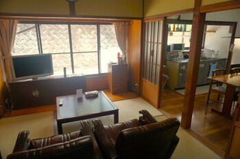 Yusukawa Guesthouse Coccoron,,4 star