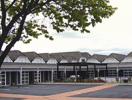 lake rotorua hotel