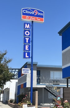 Cloud 9 Inn - El Cielo Inn,,2 star