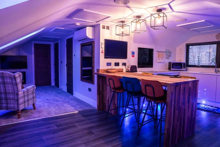 annex 2 bed sleeps 4 parking