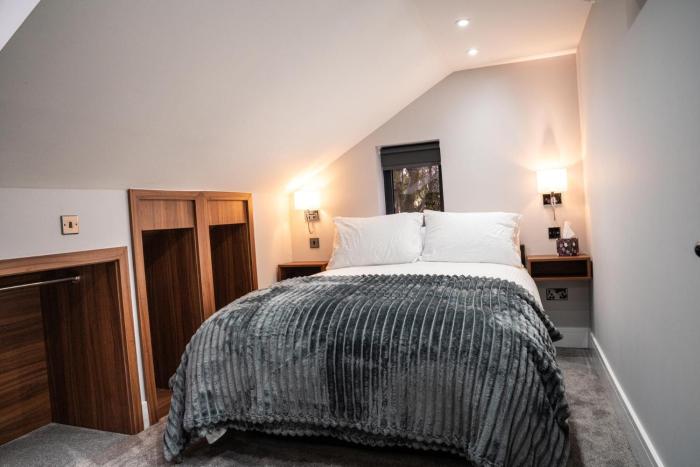 annex 2 bed sleeps 4 parking