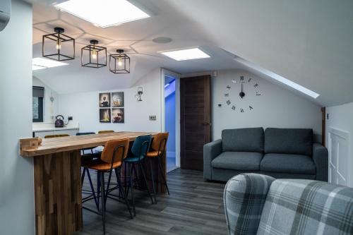 annex 2 bed sleeps 4 parking