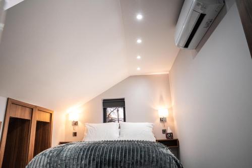 annex 2 bed sleeps 4 parking