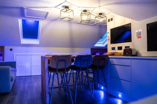 annex 2 bed sleeps 4 parking