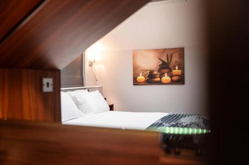 annex 2 bed sleeps 4 parking