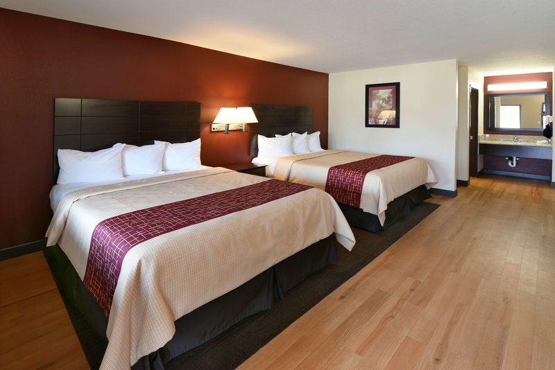 red roof inn bakersfield