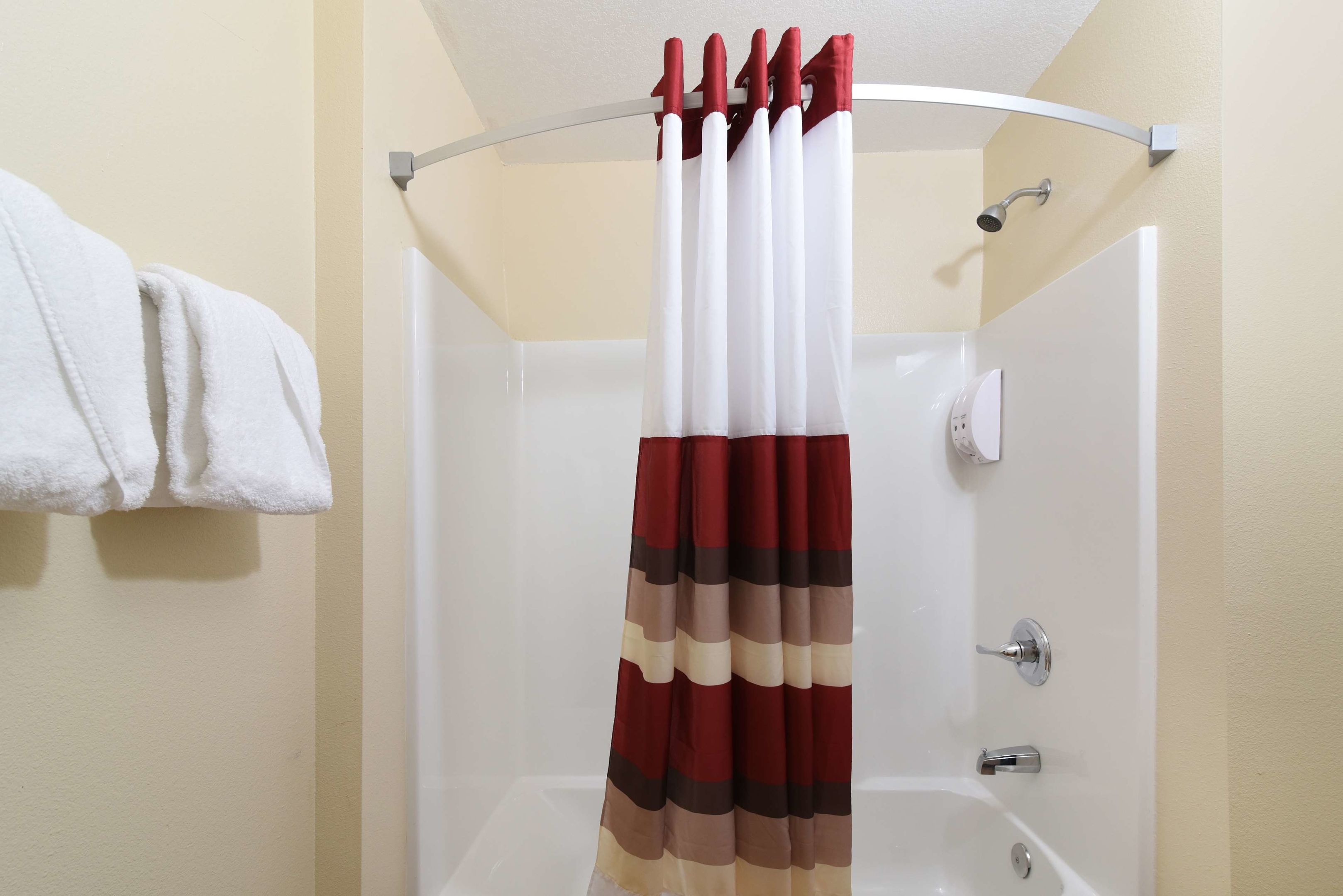 red roof inn bakersfield
