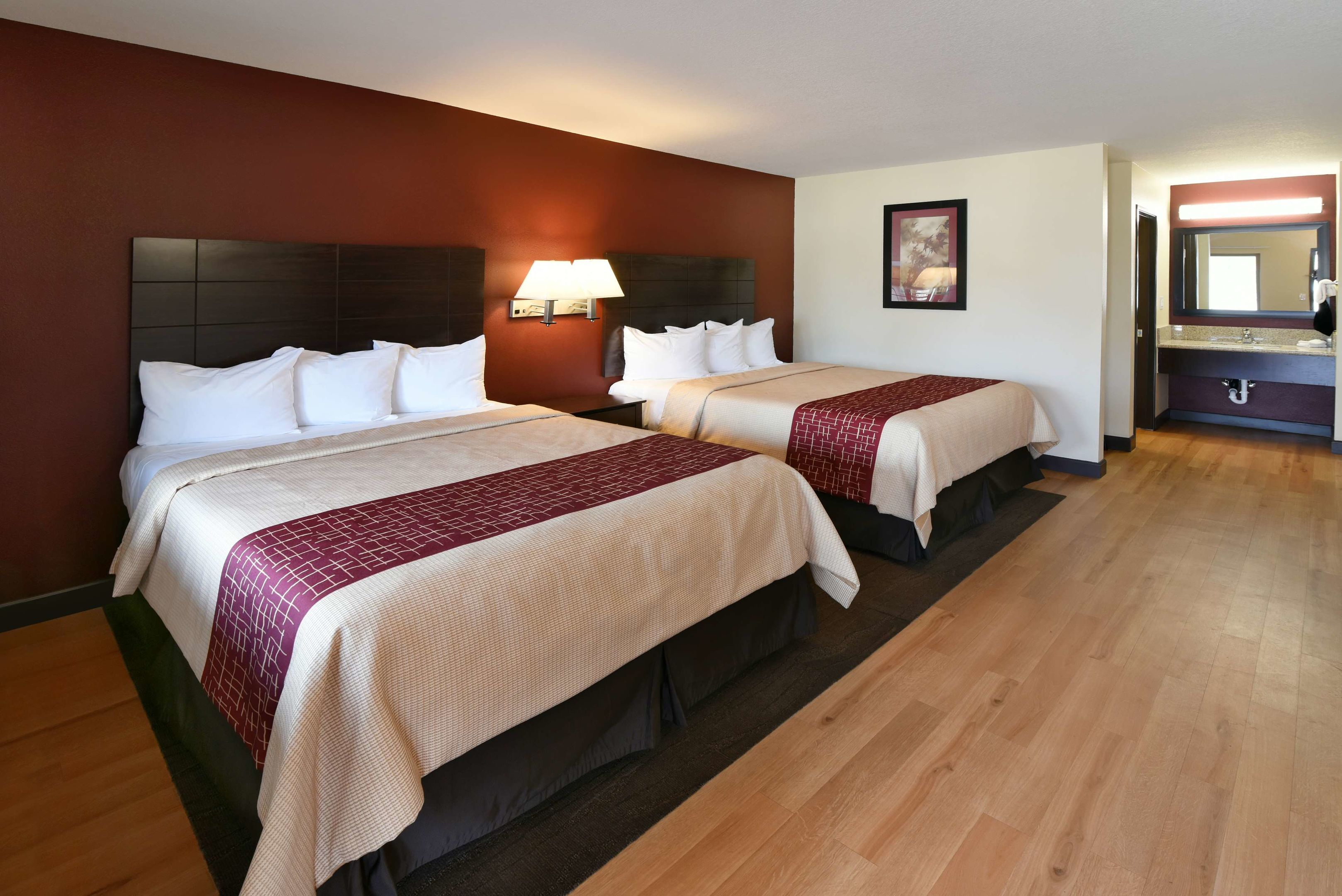 red roof inn bakersfield