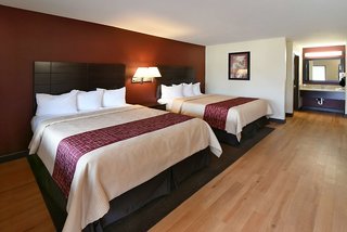 red roof inn bakersfield