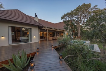 Ukanyi Luxury Villa,,5 star