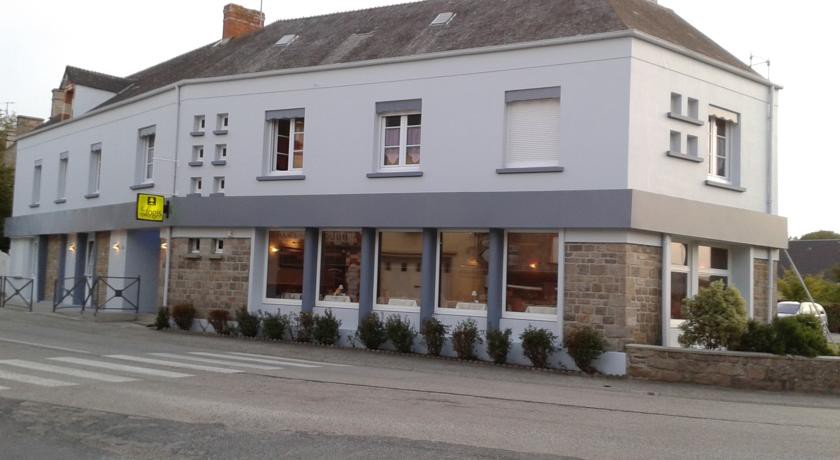 hotel au moyne de saire