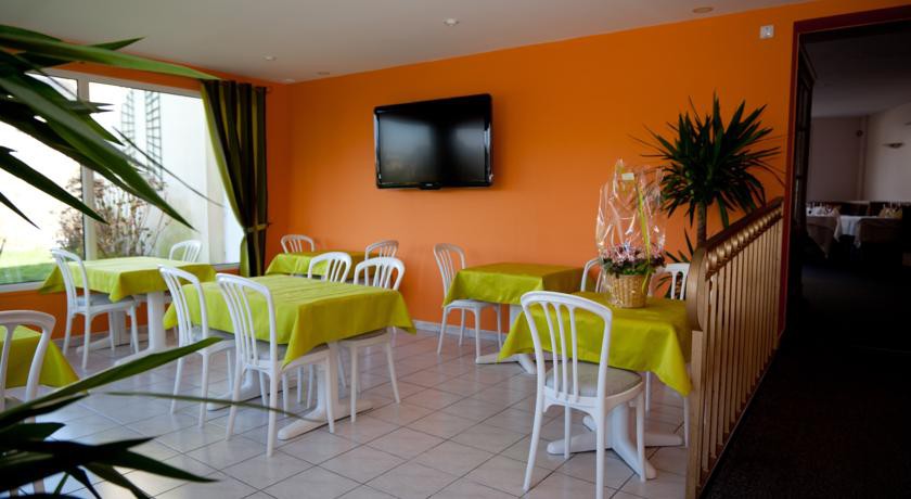 hotel au moyne de saire