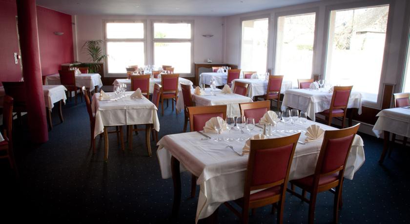 hotel au moyne de saire