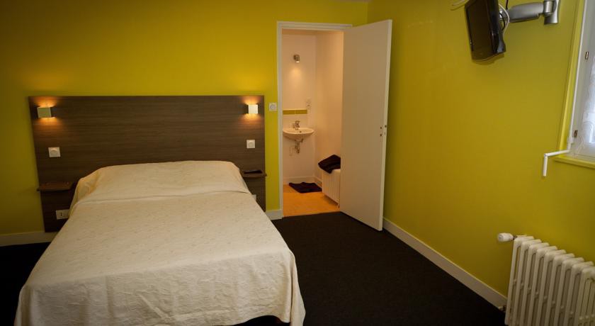 hotel au moyne de saire