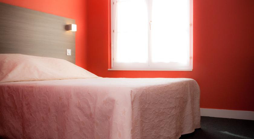 hotel au moyne de saire