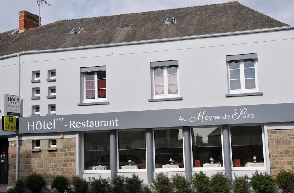 hotel au moyne de saire