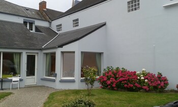 hotel au moyne de saire