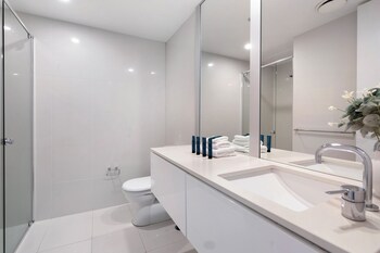 private q tower apartments wowstay