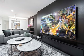 private q tower apartments wowstay