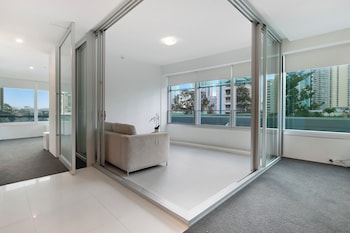 private q tower apartments wowstay
