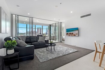 private q tower apartments wowstay