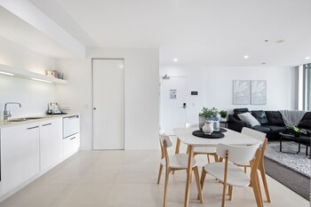 private q tower apartments wowstay