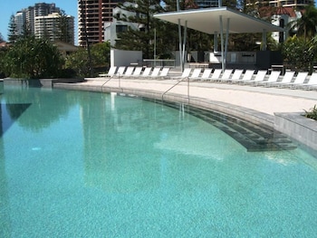 private q tower apartments wowstay