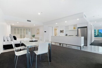 private q tower apartments wowstay