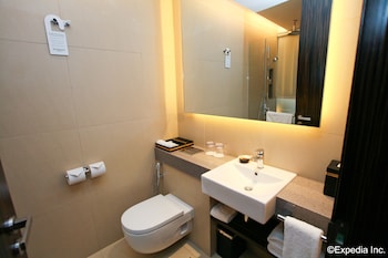 aloft singapore novena