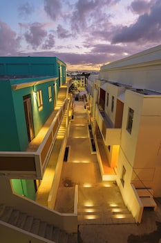 romeo hotel adults only